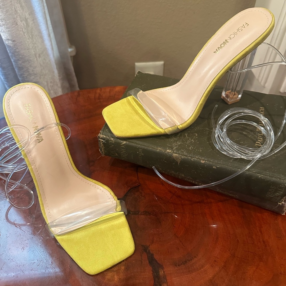 Fashion nova clear heels & wrap up strap size 8.5